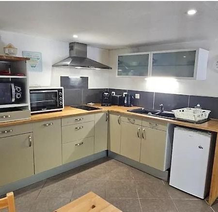 Logement indépendant en campagne Simiane-Collongue Extérieur photo
