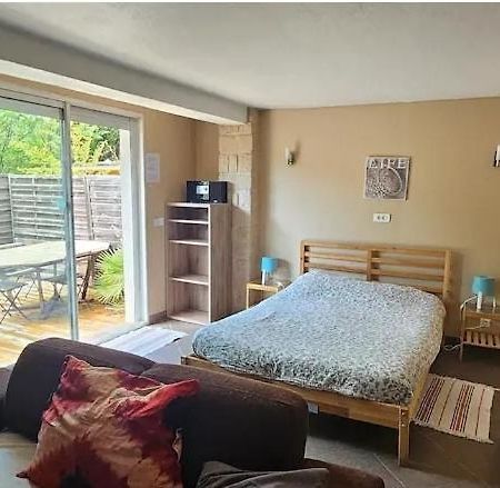 Logement indépendant en campagne Simiane-Collongue Extérieur photo